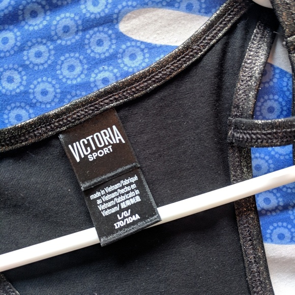 Victoria Sport shimmery tank - Picture 5 of 5